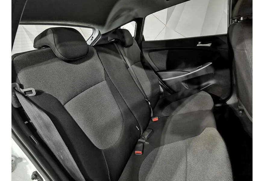 Hyundai Solaris 1.4 MT (107 л.с.) Active Белый в АВИЛОН. Слайд №16