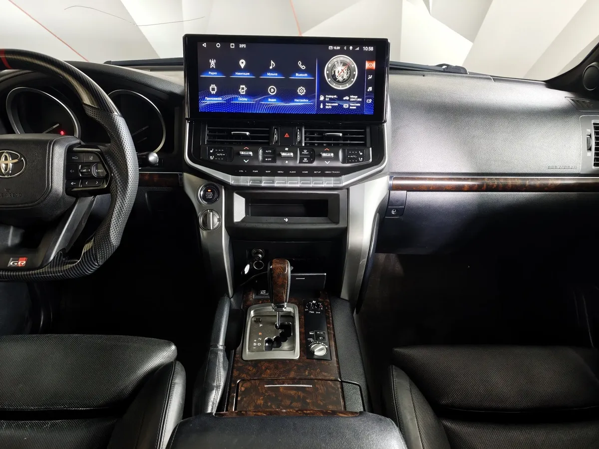 Toyota Land Cruiser 4.5 Twin-Turbo D AT 4WD (5 мест) (235 л.с.) Престиж Черный в АВИЛОН. Слайд №14