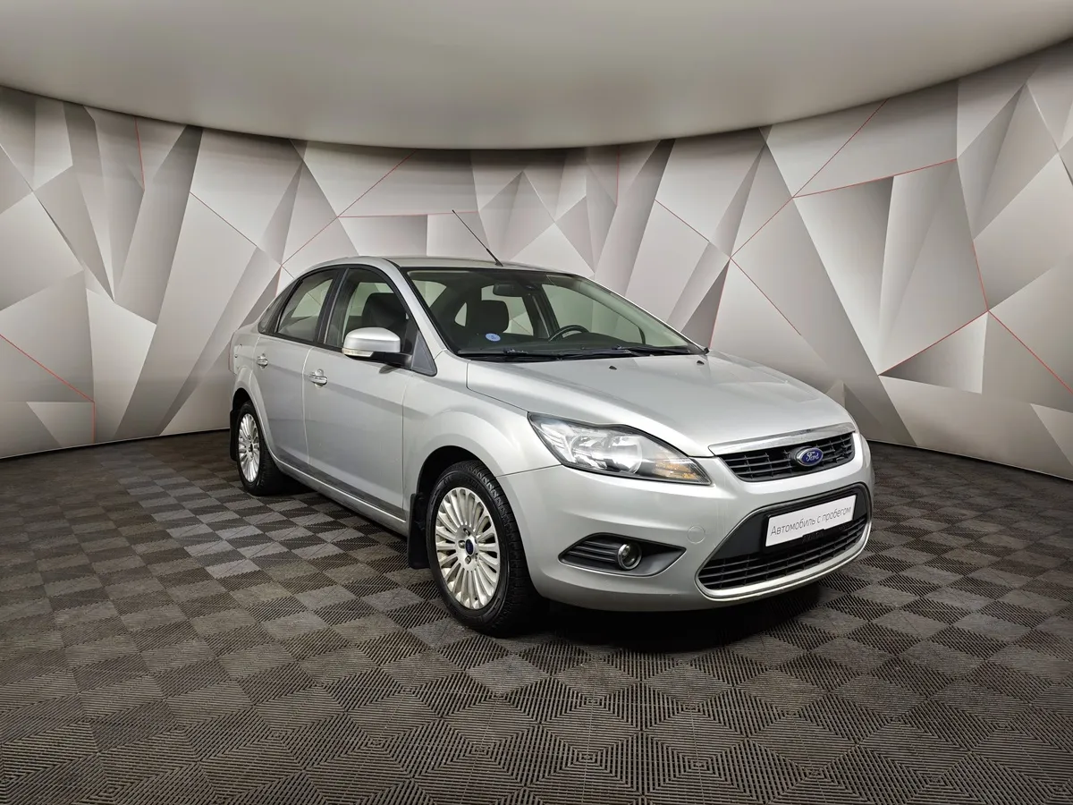 Ford Focus 1.8 MT (125 л.с.) Серебристый в АВИЛОН. Слайд №3