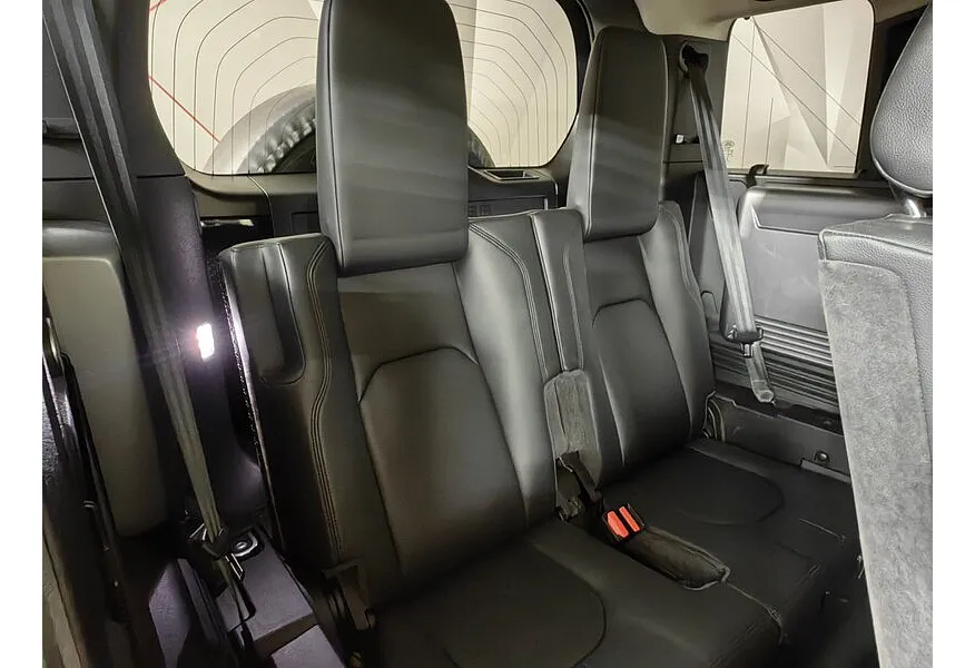 АВИЛОН - Land Rover Defender 2.0 TD AT (200 л.с.) S Черный - slide 21