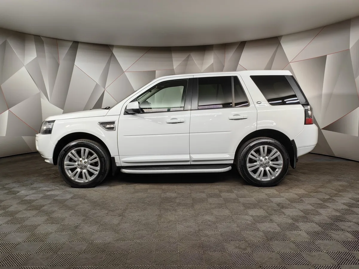 Land Rover Freelander 2.0 Si4 AT 4WD (240 л.с.) HSE Белый в АВИЛОН. Слайд №5