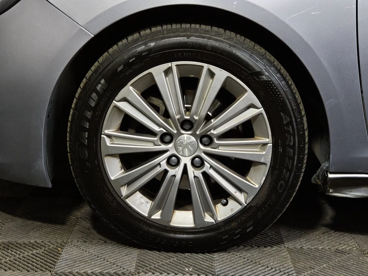Peugeot 308 1.6 HDi 6AMT (109 л.с.) Серый в АВИЛОН. Слайд №9