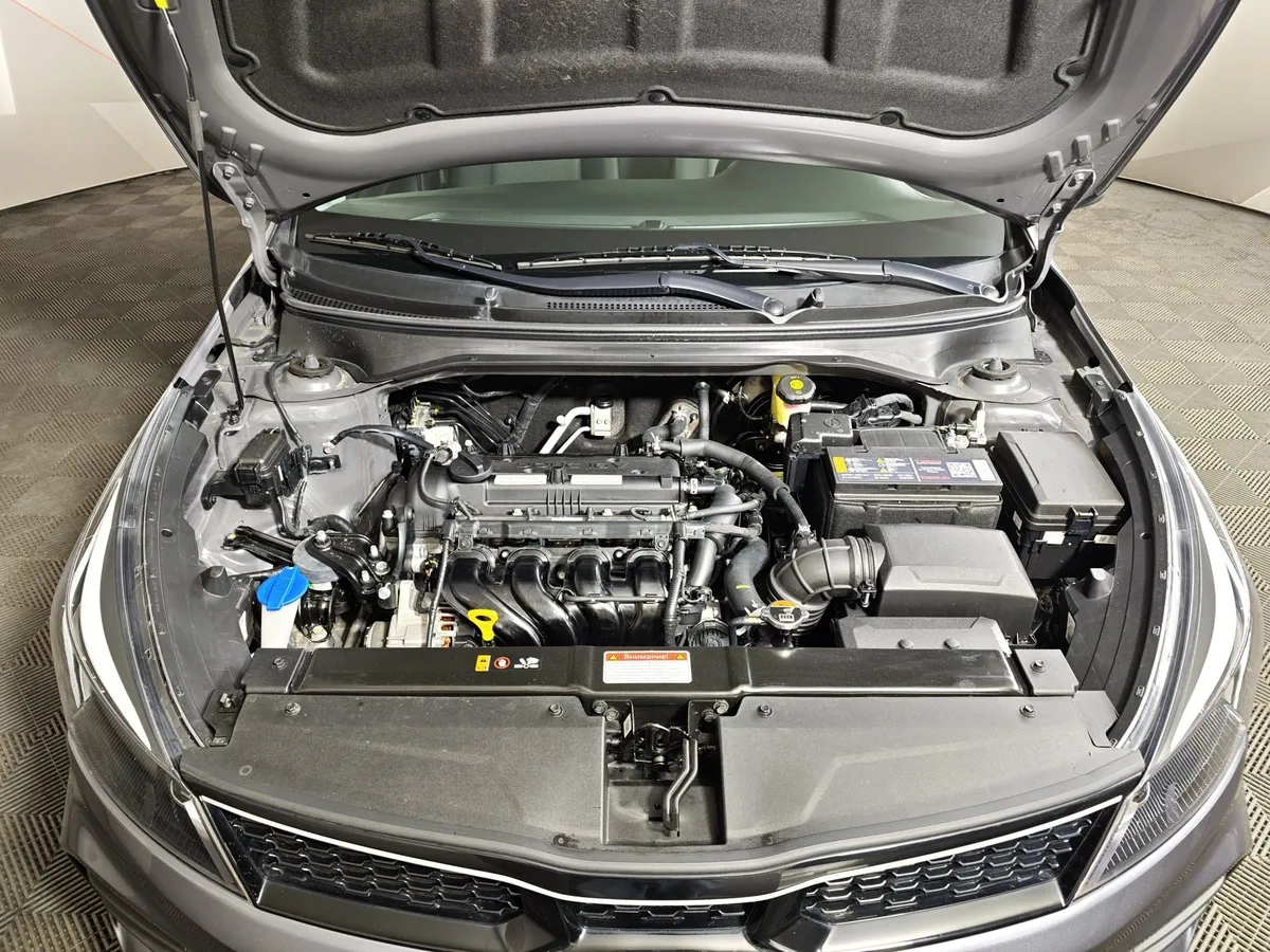 Solaris KRX 1.6 MT (123 л.с.) Luxe Серый в АВИЛОН. Слайд №11