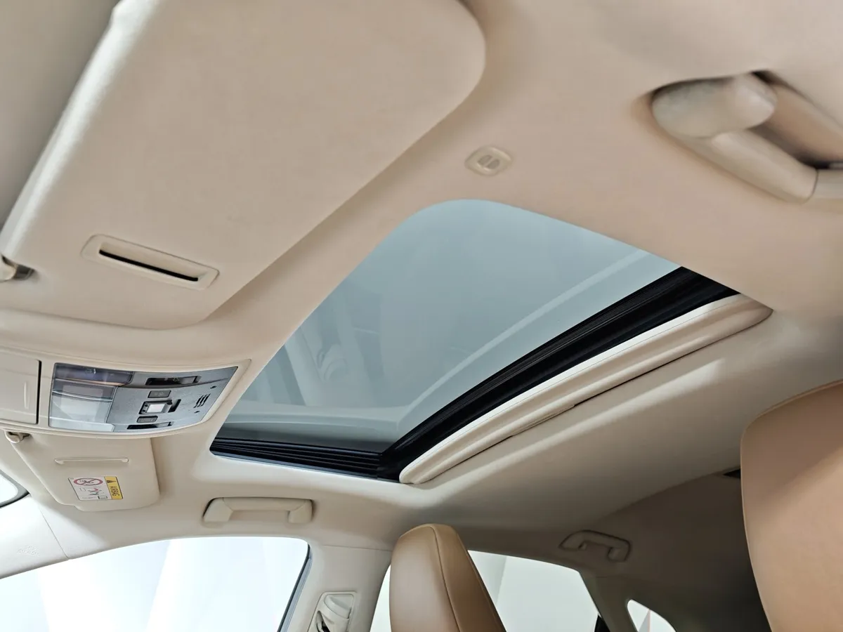 Lexus RX 2.0 AT AWD (238 л.с.) Executive Белый в АВИЛОН. Слайд №21