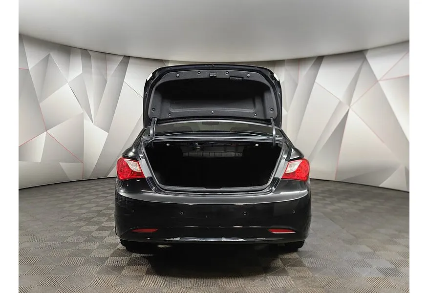 Hyundai Sonata 2.0 MPi AT (150 л.с.) Черный в АВИЛОН. Слайд №11