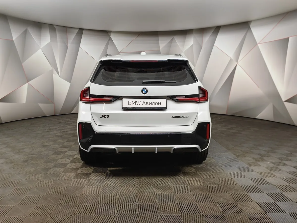 BMW X1 xDrive25 Li (204 л.с.) Белый в АВИЛОН. Слайд №4