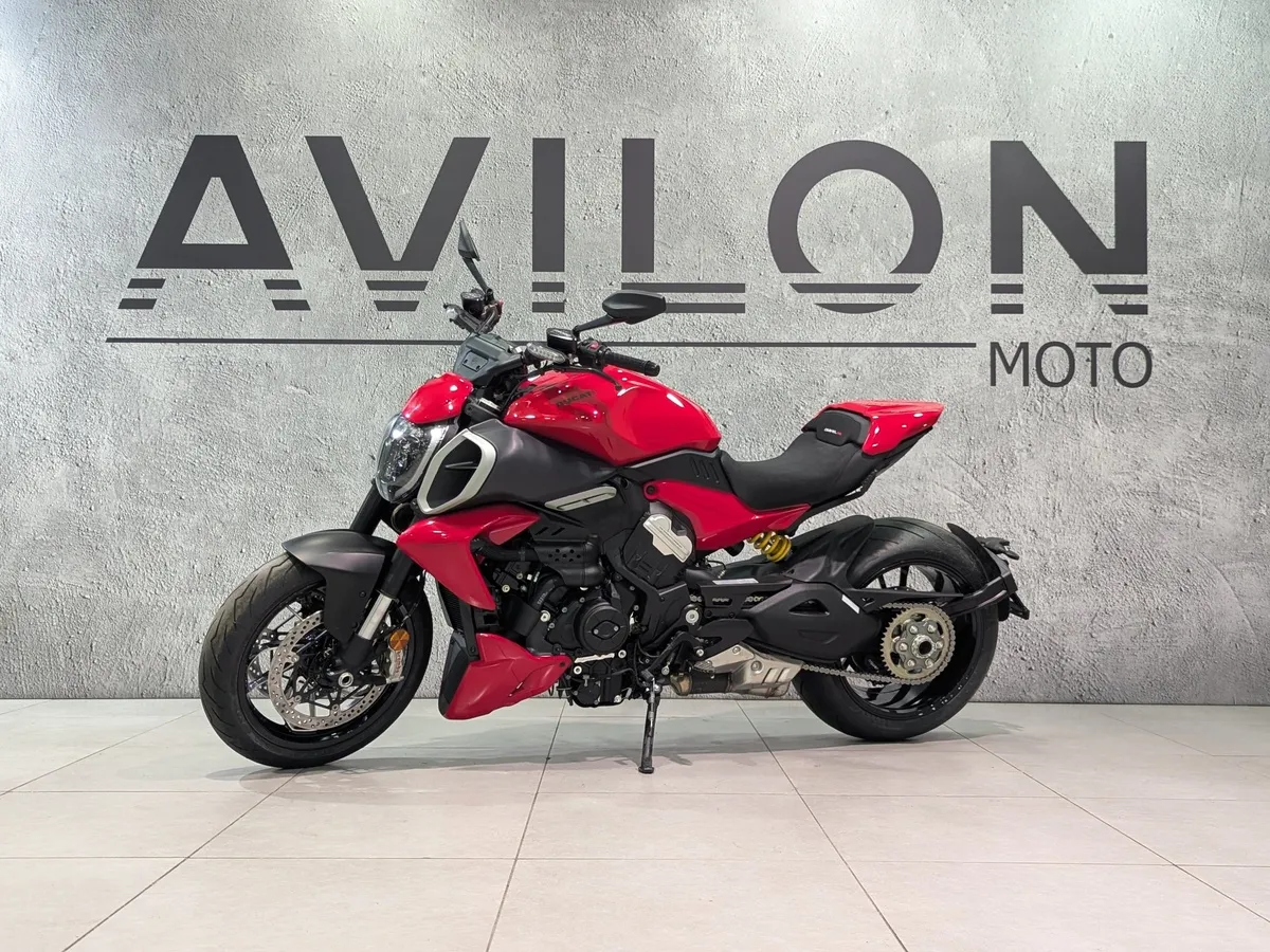 Ducati Diavel V4 1158 см³ (168 л.с.) (168) 1158 Красный в АВИЛОН. Слайд №2