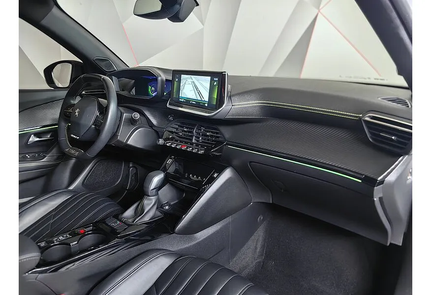 Peugeot 2008 1.2 AT (130 л.с.) GT Line Белый в АВИЛОН. Слайд №13