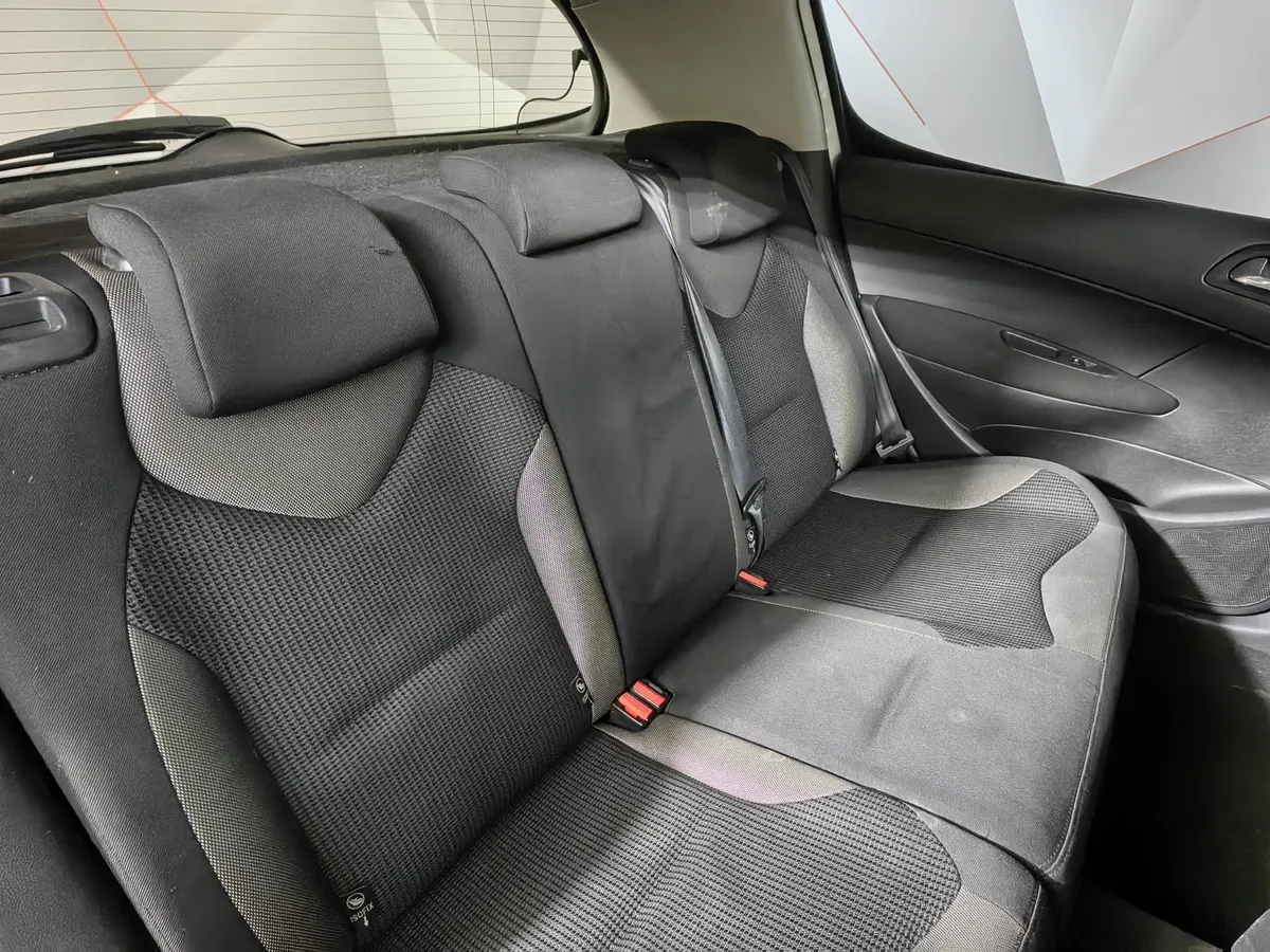 Peugeot 308 1.6 VTi AT (120 л.с.) Белый в АВИЛОН. Слайд №15