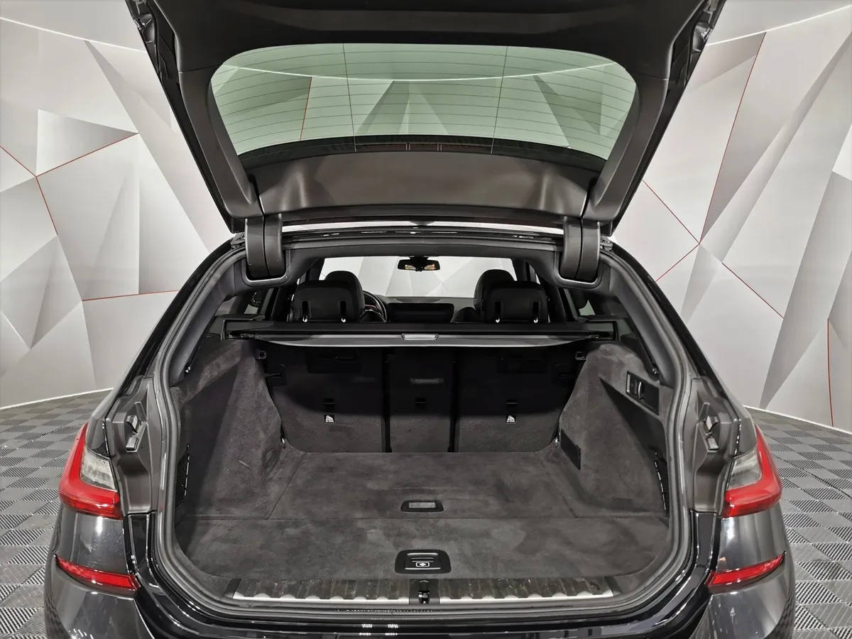 BMW 3 серия 320d xDrive (190 л.с.) M Sport Черный в АВИЛОН. Слайд №9