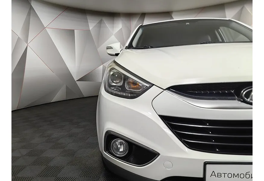 Hyundai ix35 2.0 CRDi AT 4WD (136 л.с.) Comfort Белый в АВИЛОН. Слайд №16