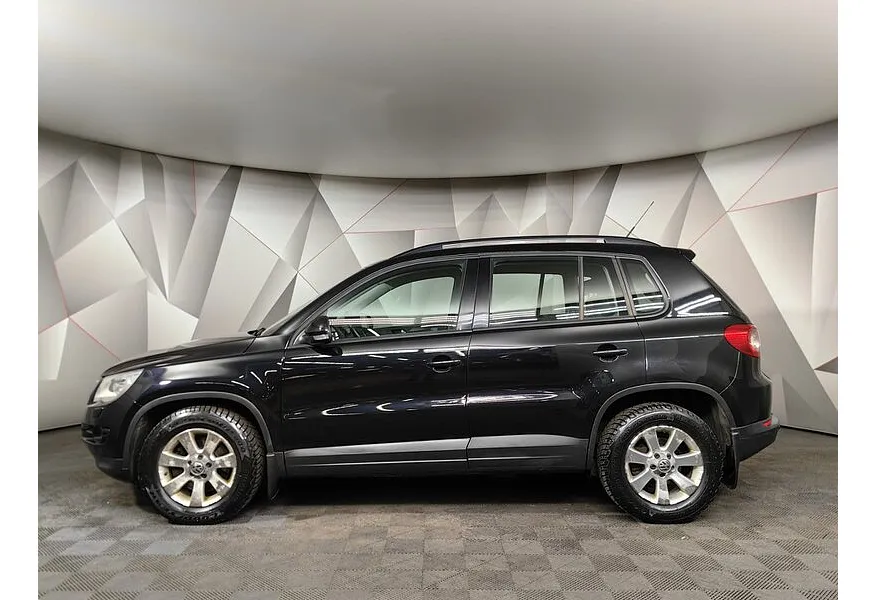 Volkswagen Tiguan 2.0 TSI 4Motion AT (170 л.с.) Track & Field Черный в АВИЛОН. Слайд №5 Volkswagen Tiguan 2.0 TSI 4Motion AT (170 л.с.) Track & Field Черный в АВИЛОН. Слайд №5