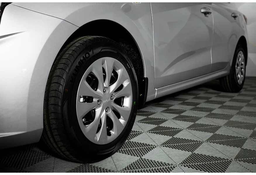 Solaris KRS 1.6 AT (123 л.с.) Premium Серебристый в АВИЛОН. Слайд №18