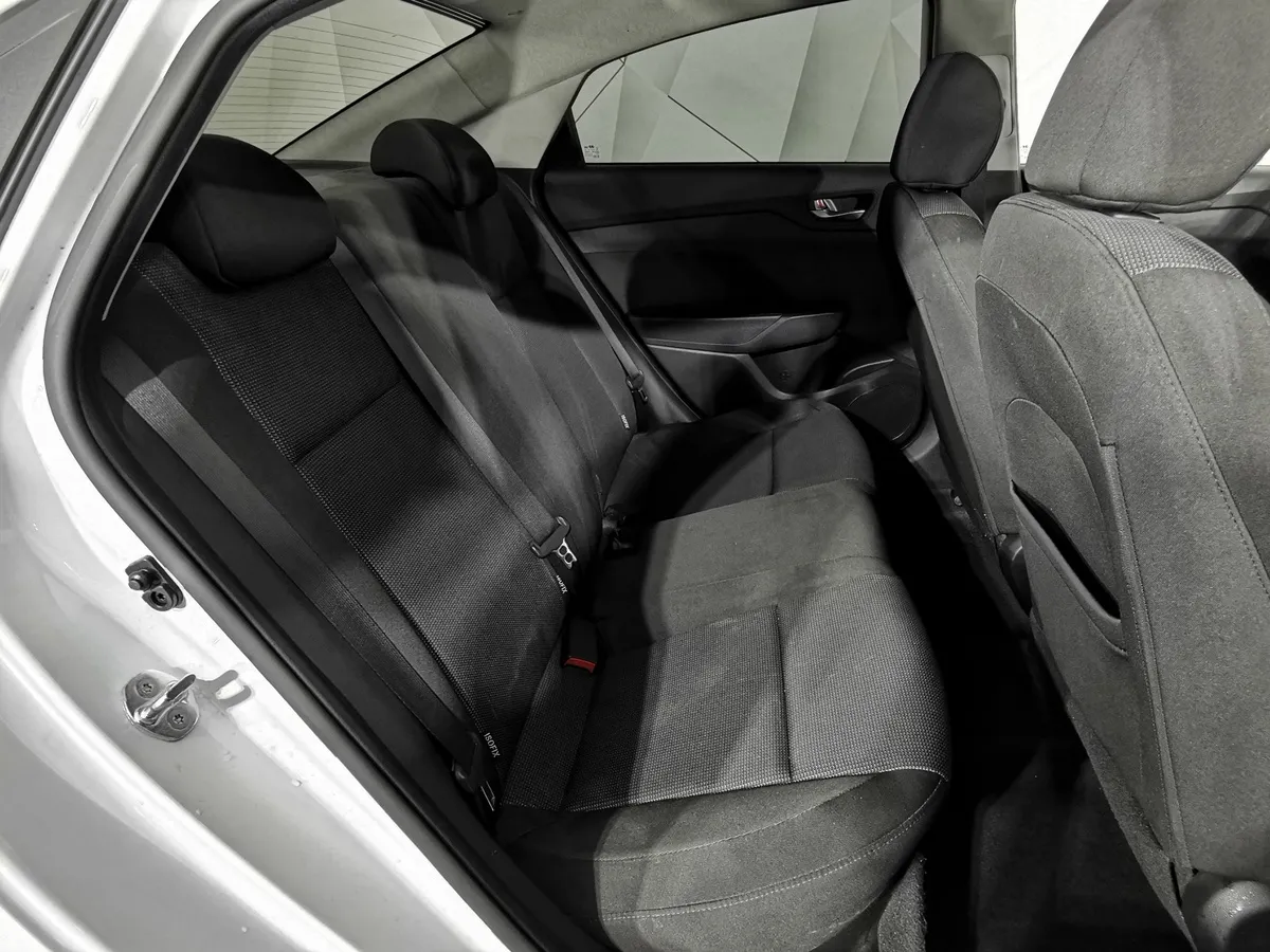 Hyundai Solaris 1.6 AT (123 л.с.) Super Series Белый в АВИЛОН. Слайд №16