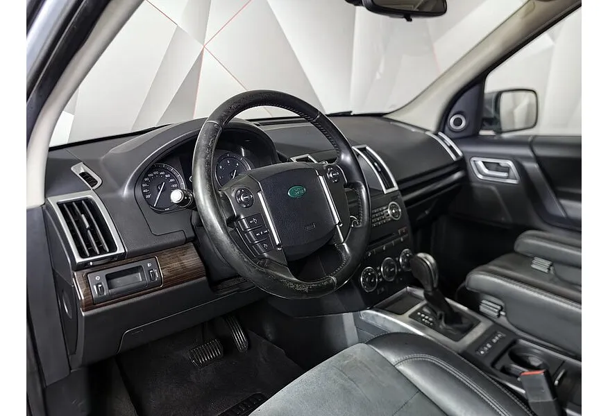 Land Rover Freelander 2.2 TD4 AT 4WD (150 л.с.) XS Серебристый в АВИЛОН. Слайд №18