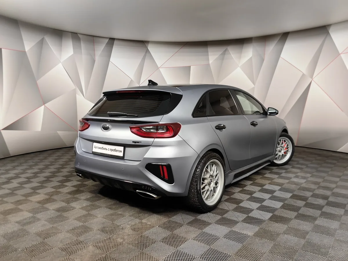 Kia Ceed 1.4 T-GDI AMT (140 л.с.) Premium Plus Серый в АВИЛОН. Слайд №2
