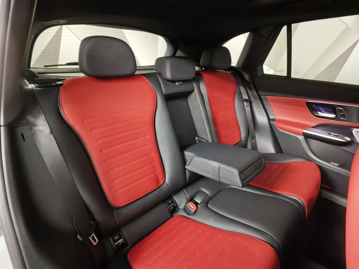 Mercedes-Benz GLC 200 4MATIC 9G-TRONIC (204 л.с.) Серый в АВИЛОН. Слайд №17