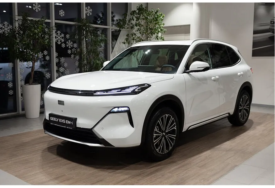 АВИЛОН - Geely EX5 EM-i 1.5 PHEV DHT FWD (218 л.с.) Max Белый - slide 9517383