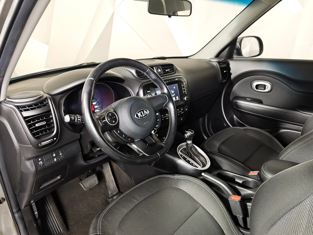 Kia Soul 1.6 GDI AT (132 л.с.) Classic Серебристый в АВИЛОН. Слайд №18