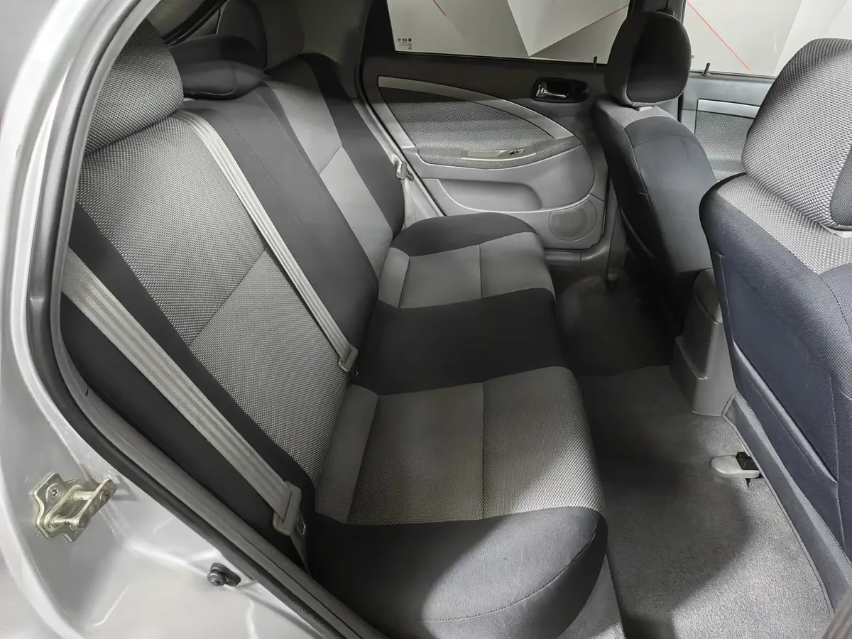 Chevrolet Lacetti 1.4 MT (95 л.с.) Серебристый в АВИЛОН. Слайд №13