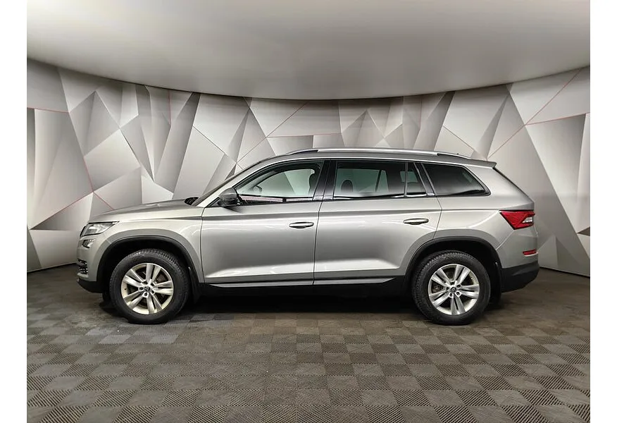 Skoda Kodiaq 1.4 TSI DSG 4X4 (150 л.с.) Бежевый в АВИЛОН. Слайд №3