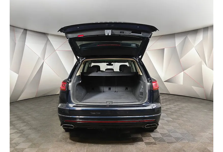 АВИЛОН - Volkswagen Touareg 3.0 V6 TDI Tiptronic 4Motion (249 л.с.) R-Line Черный - slide 22