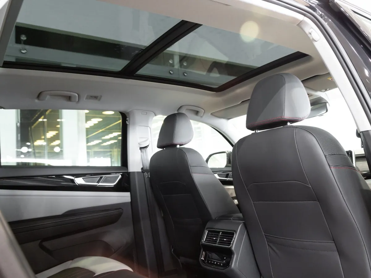 Volkswagen Teramont X 2.0 7DSG AWD (220 л.с.) Черный в АВИЛОН. Слайд №10