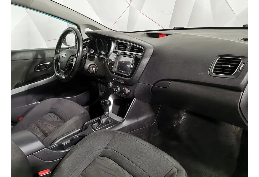 Kia Ceed 1.6 AT (129 л.с.) Luxe Черный в АВИЛОН. Слайд №13