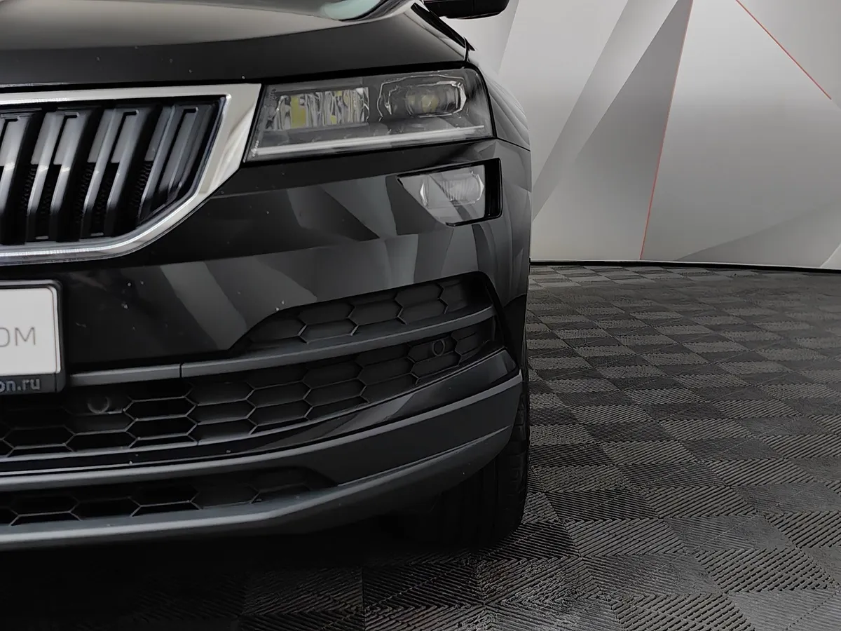 Skoda Karoq 1.4 AT FWD (150 л.с.) Ambition Черный в АВИЛОН. Слайд №10