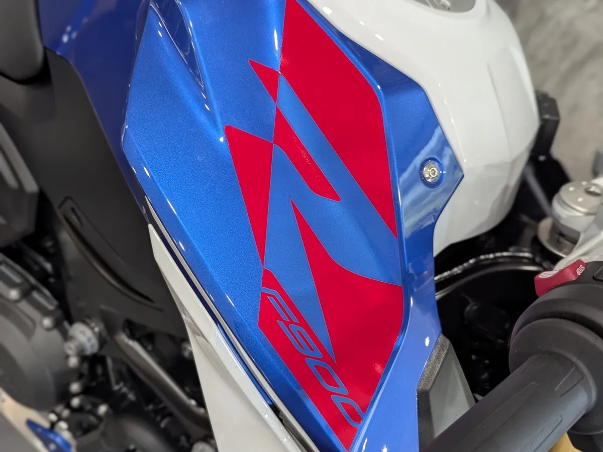 BMW Motorrad F 900 R F 900 R 895 см³ 895 Синий в АВИЛОН. Слайд №5