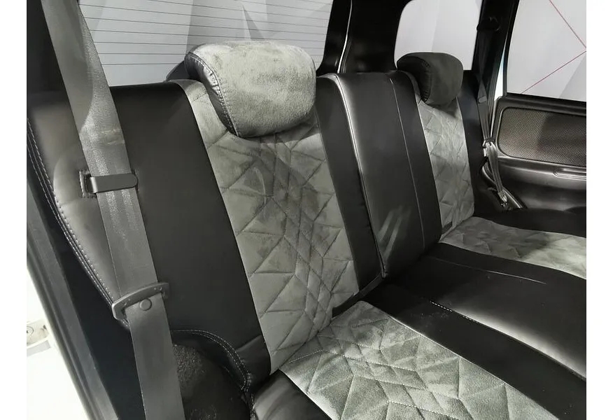 ВАЗ (Lada) Niva 1.7 MT 4WD (80 л.с.) Black Белый в АВИЛОН. Слайд №16