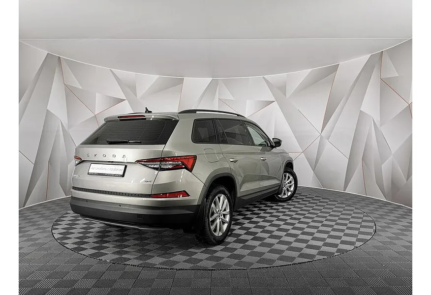 Skoda Kodiaq 1.4 TSI DSG 4X4 (150 л.с.) Коричневый в АВИЛОН. Слайд №2