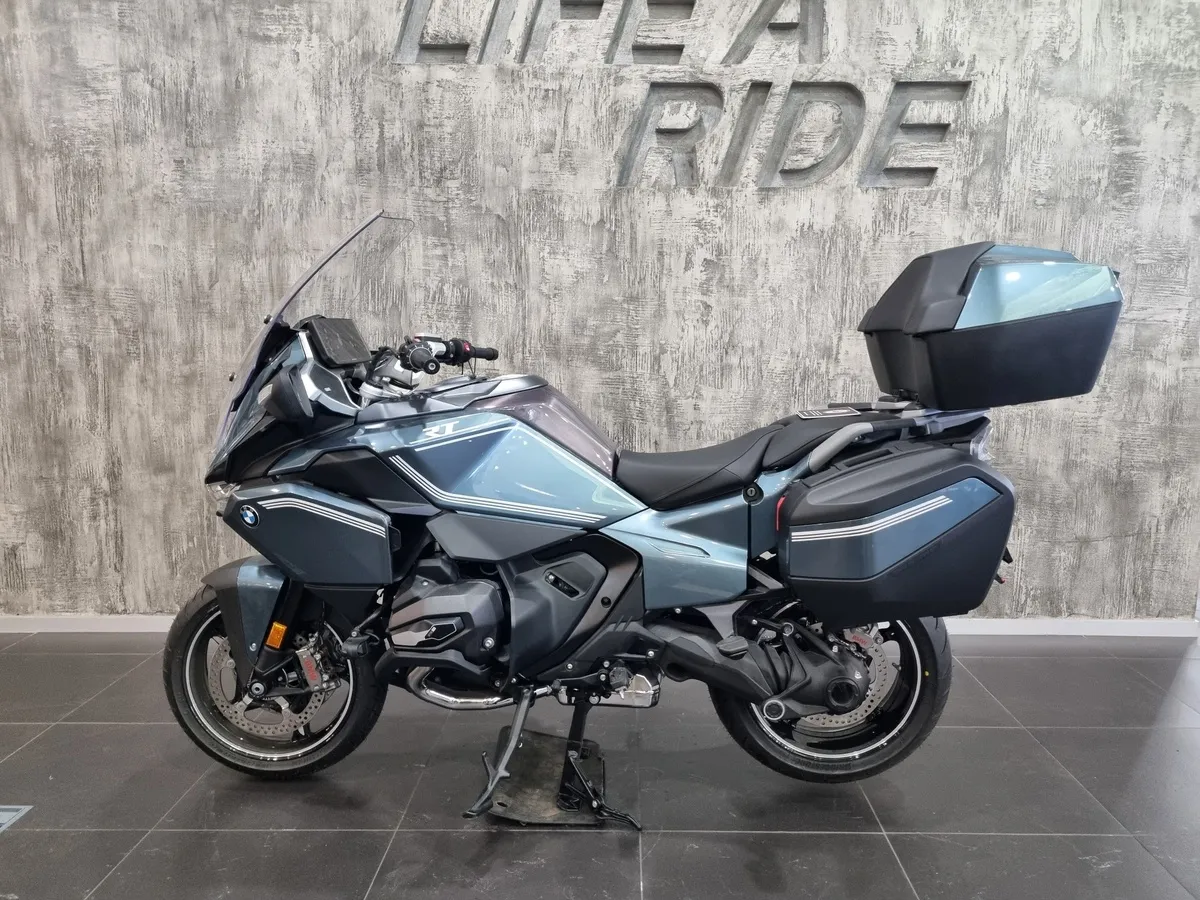 BMW Motorrad R 1300 RT 1300 см³ (145 л.с.) (145) 1300 Черный в АВИЛОН. Слайд №3