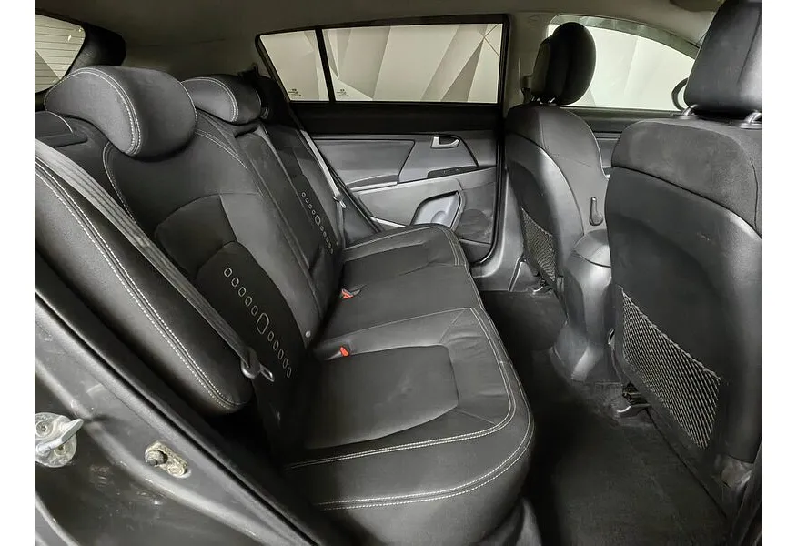 Kia Sportage 2.0 AT AWD (150 л.с.) Серебристый в АВИЛОН. Слайд №16