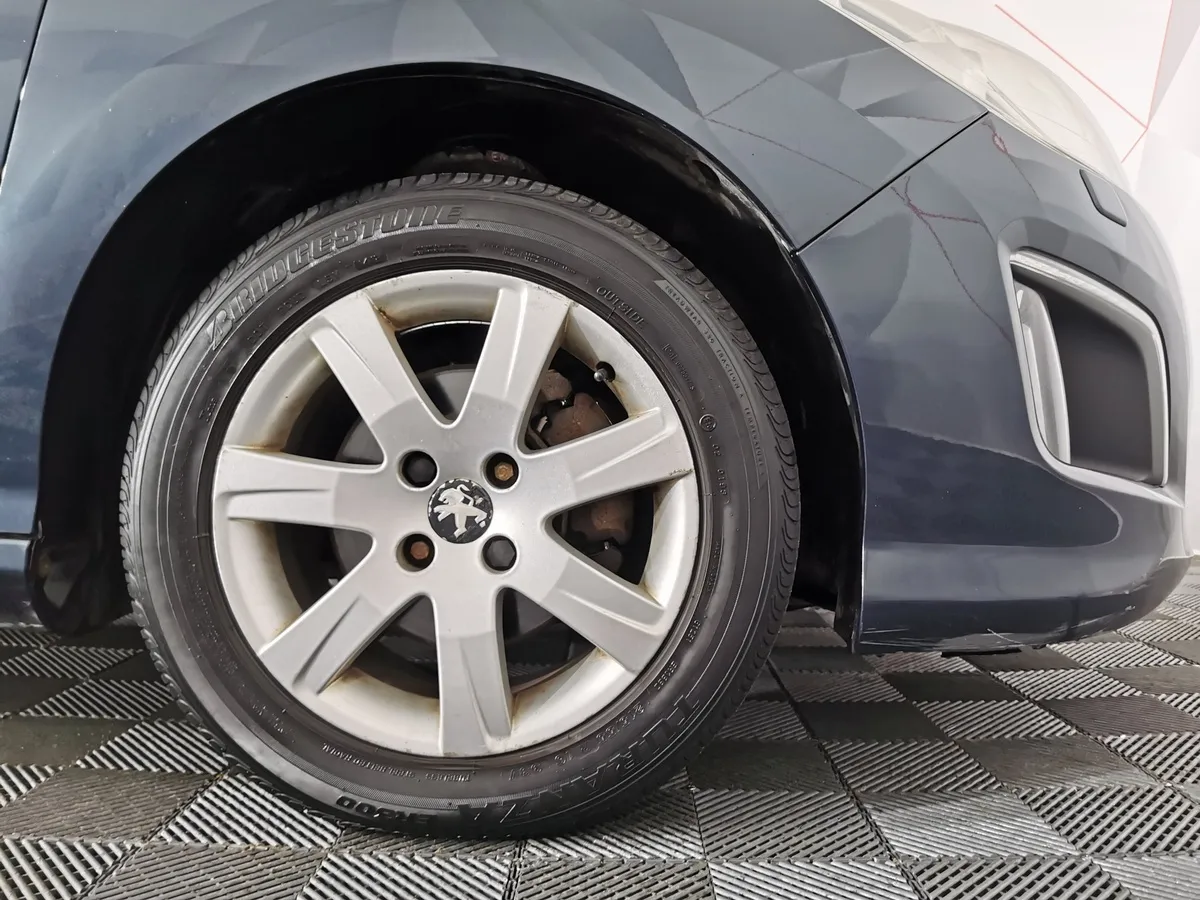 Peugeot 308 1.6 AT (120 л.с.) Синий в АВИЛОН. Слайд №9