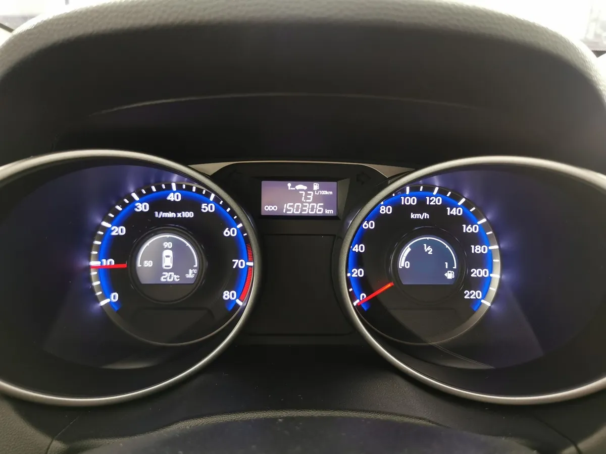 Hyundai ix35 2.0 MT 2WD (150 л.с.) Коричневый в АВИЛОН. Слайд №17