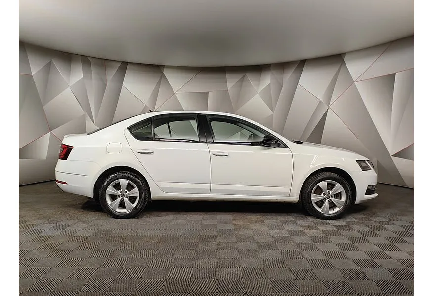 Skoda Octavia 1.8 TSI DSG (180 л.с.) Белый в АВИЛОН. Слайд №6