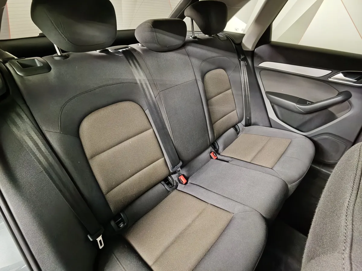 Audi Q3 2.0 TFSI quattro S tronic (170 л.с.) Серый в АВИЛОН. Слайд №17
