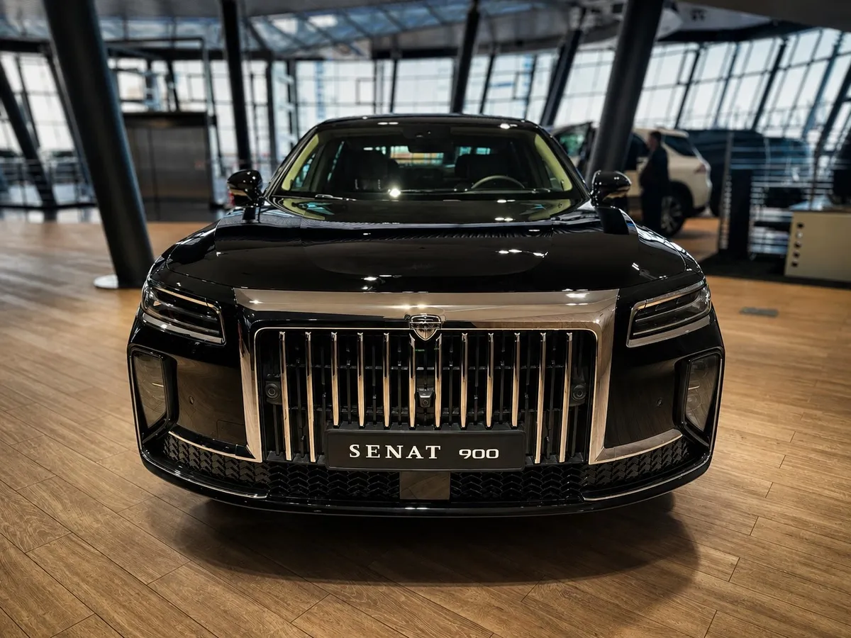 Senat 900 3.0 AT 4WD (326 л.с.) 4 места Черный в АВИЛОН. Слайд №3