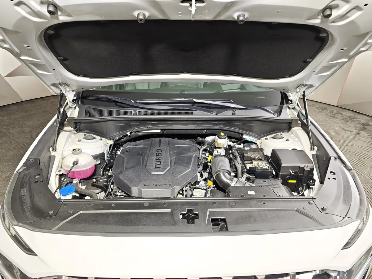 Hyundai Santa Fe 2.2 CRDi AWD 8AT (200 л.с.) High-Tech Белый в АВИЛОН. Слайд №11