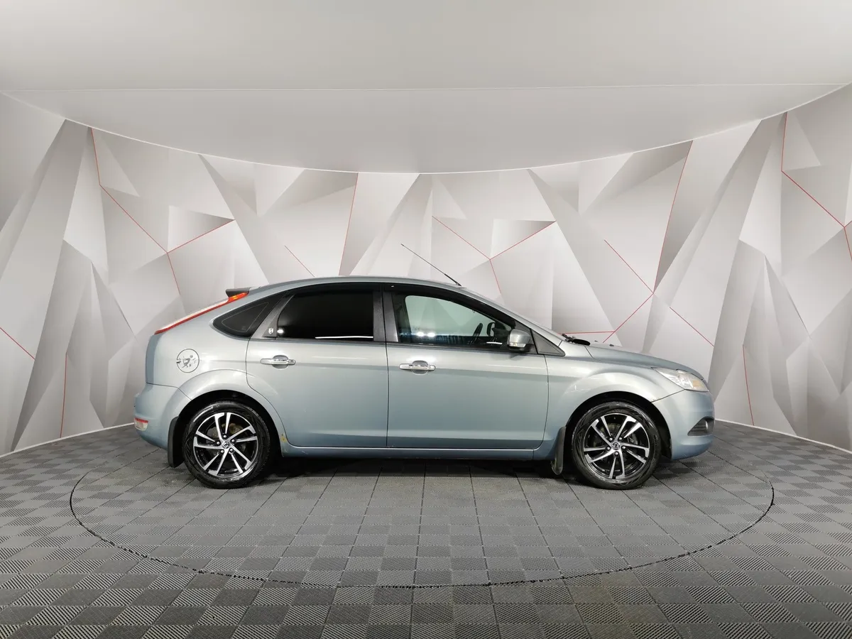 Ford Focus 1.6 AT (101 л.с.) Ghia Серый в АВИЛОН. Слайд №6