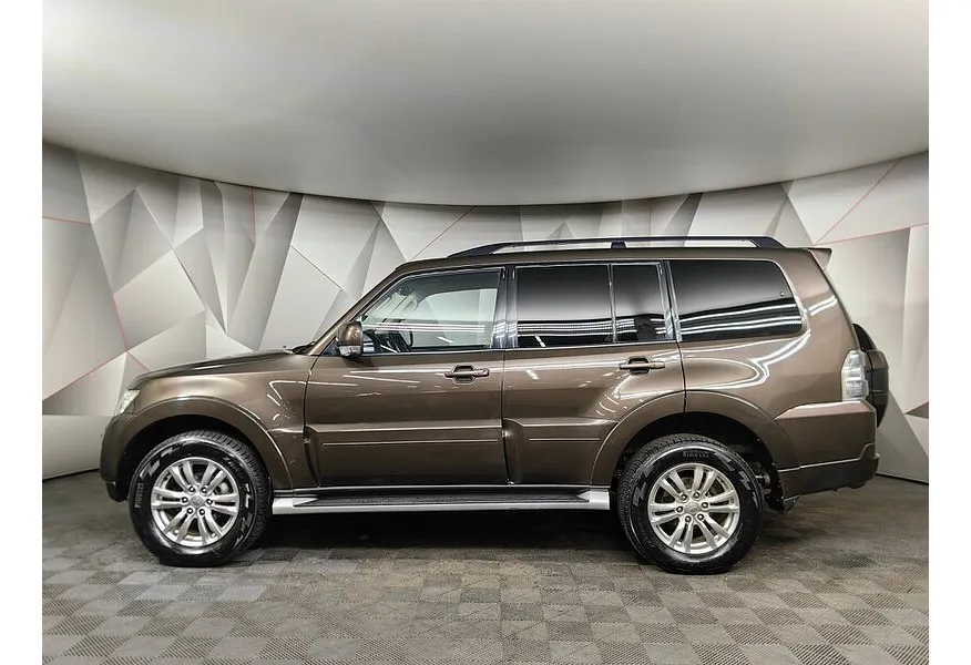 Mitsubishi Pajero 3.0 AT AWD (178 л.с.) Коричневый в АВИЛОН. Слайд №5 Mitsubishi Pajero 3.0 AT AWD (178 л.с.) Коричневый в АВИЛОН. Слайд №5
