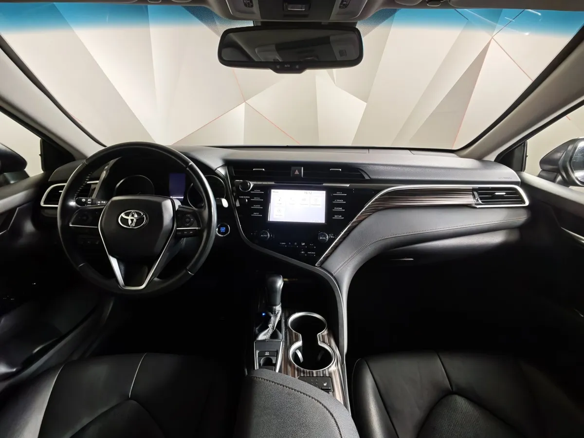Toyota Camry 2.5 AT (181 л.с.) Черный в АВИЛОН. Слайд №13