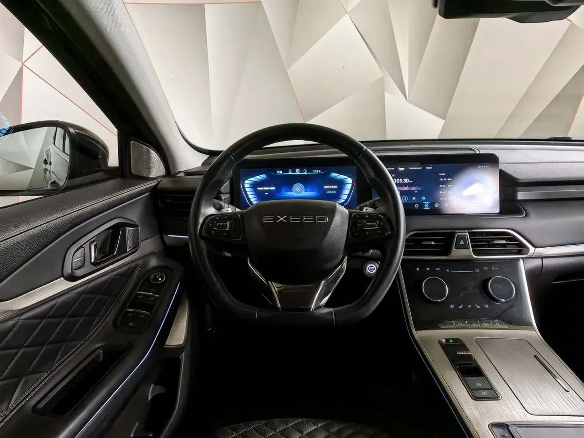 EXEED TXL 1.6 TGDI DCT7 AWD (186 л.с.) Черный в АВИЛОН. Слайд №20