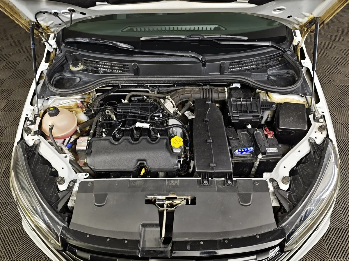 ВАЗ (Lada) Vesta 1.6 MT (106 л.с.) Белый в АВИЛОН. Слайд №11