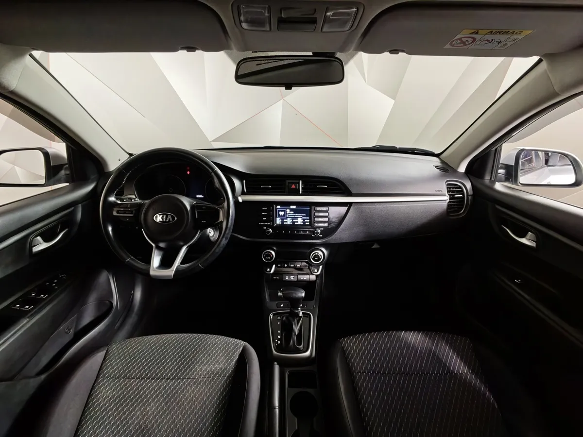 Kia Rio 1.6 AT (123 л.с.) Серебристый в АВИЛОН. Слайд №13