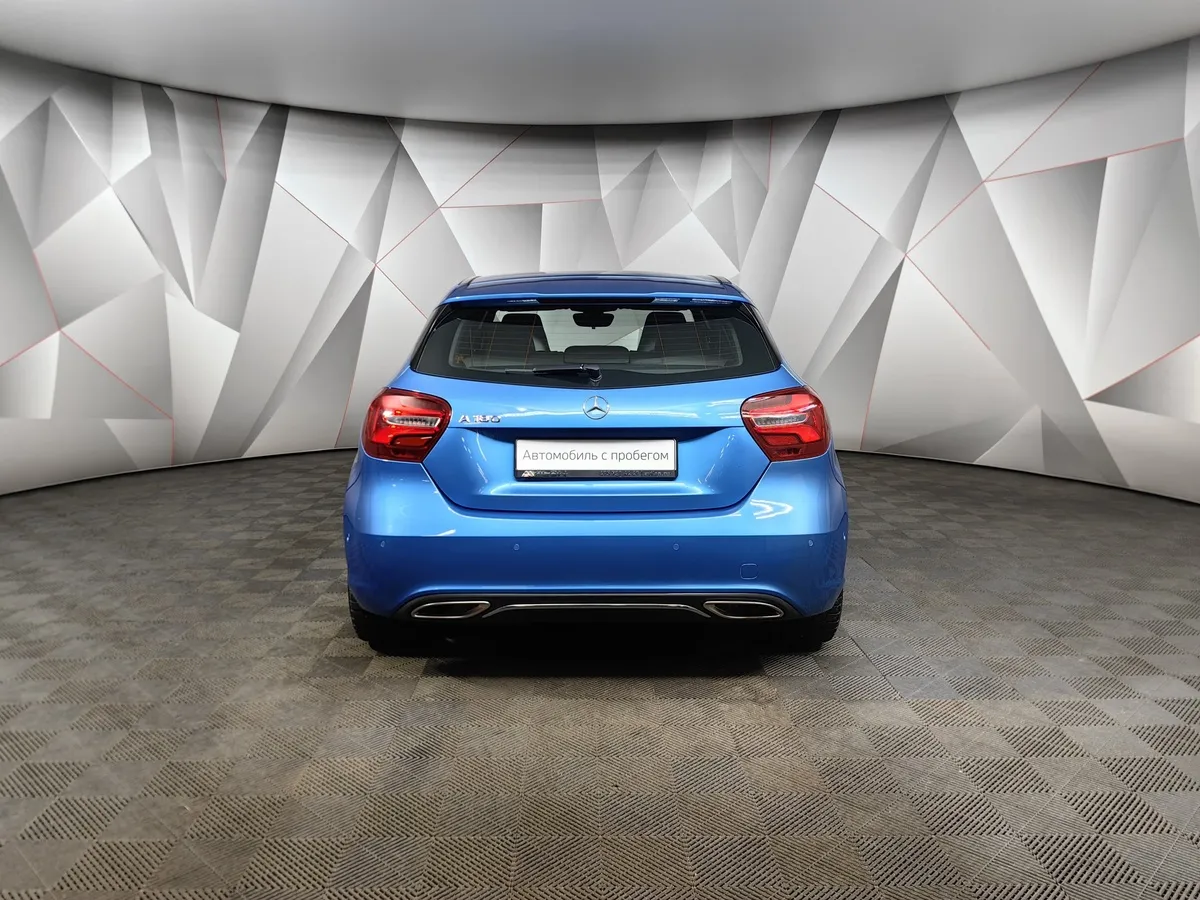Mercedes-Benz A-Класс 180 7G-DCT (122 л.с.) Голубой в АВИЛОН. Слайд №8