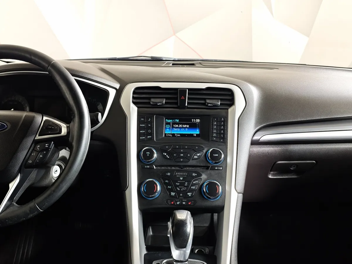 Ford Mondeo 2.5 AT (149 л.с.) Trend Черный в АВИЛОН. Слайд №15
