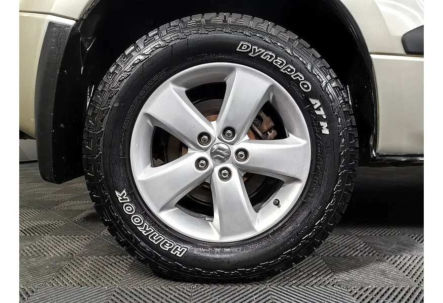 Suzuki Grand Vitara 2.4 MT AWD (169 л.с.) Бежевый в АВИЛОН. Слайд №16