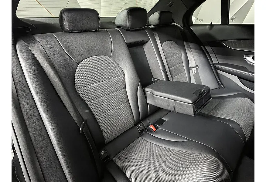 Mercedes-Benz C-Класс C 180 9G-TRONIC (150 л.с.) Avantgarde Черный в АВИЛОН. Слайд №16